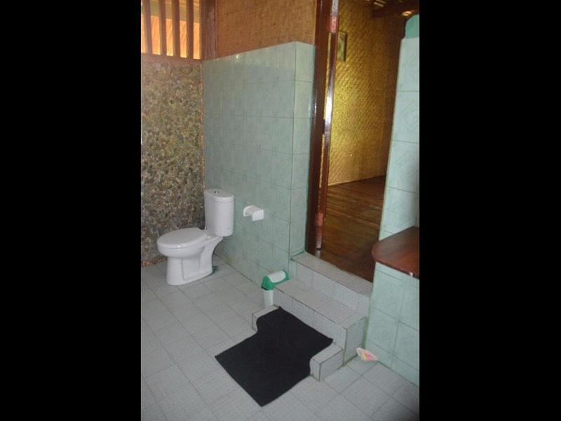 Amigos Bungalows ギリ島 エクステリア 写真