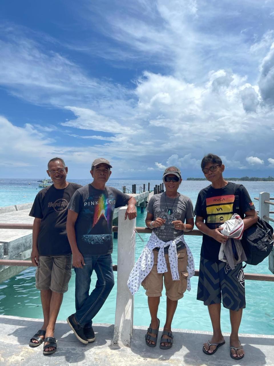 Amigos Bungalows ギリ島 エクステリア 写真